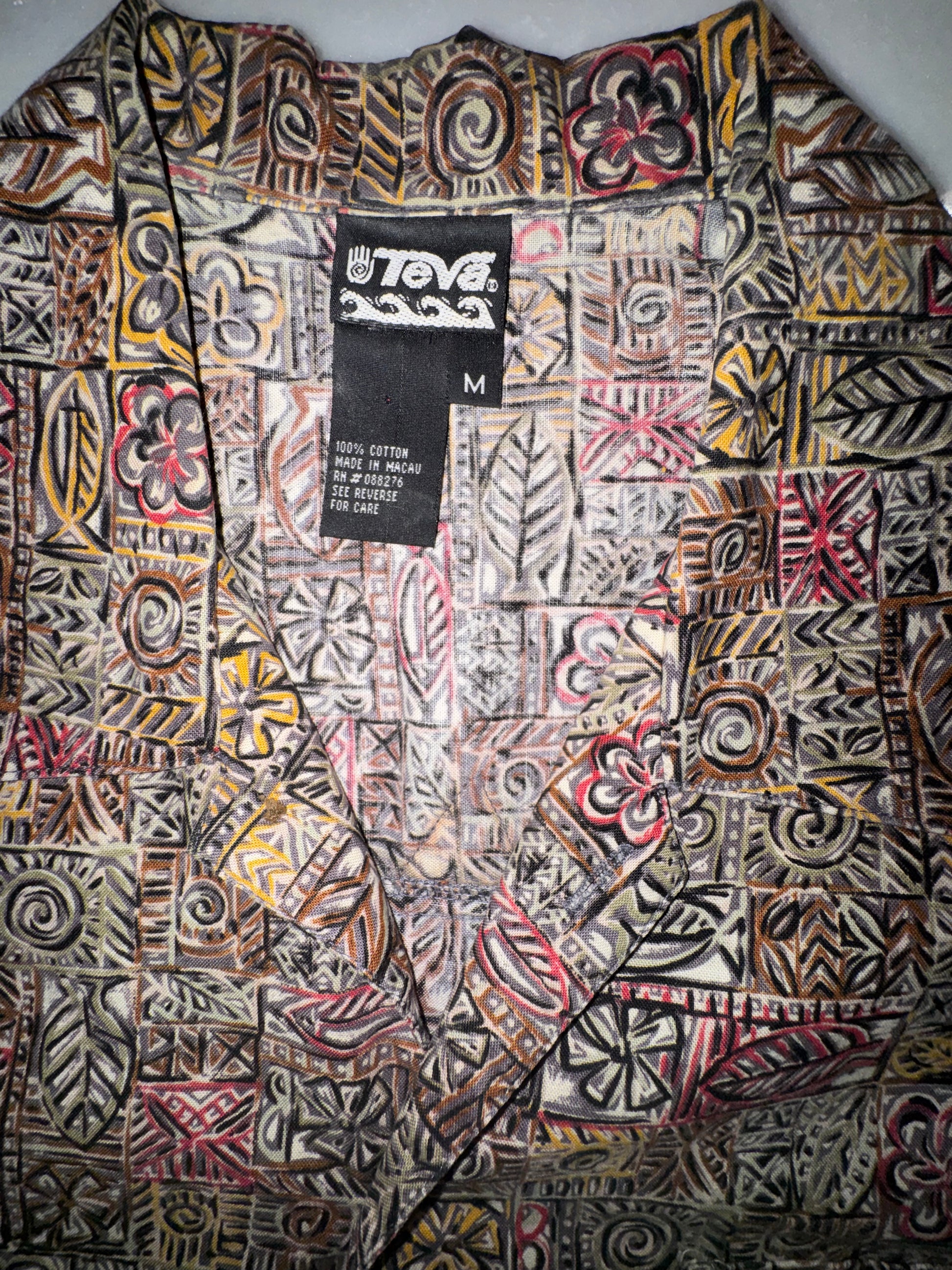 Teva Button-down